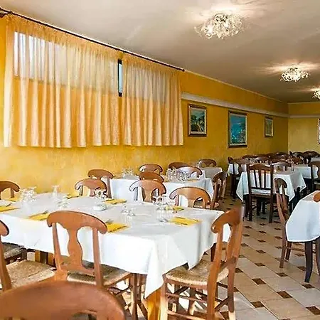 شقة فندقية San Domenico 3*